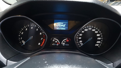 Imagen 4 de 15 de Ford Focus Iii 2014 2.0 Sedan Se Plus At6 Automatico Gris