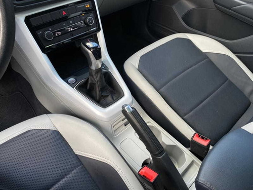 Imagem 12 de 15 de Volkswagen T-cross Highline 1.4 Tsi Flex At 2021