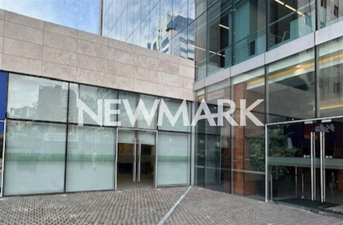 Excelente Local Comercial En Arriendo En Las Condes
