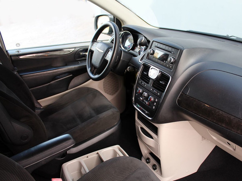 Imagen 10 de 15 de Chrysler Town & Country Li Touring 2016