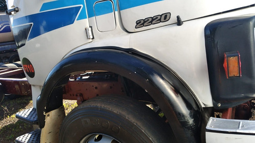 Imagem 5 de 14 de Caminhão Mb 2220 6x4 Pneus Sem Câmara No Chassis Ano 1988