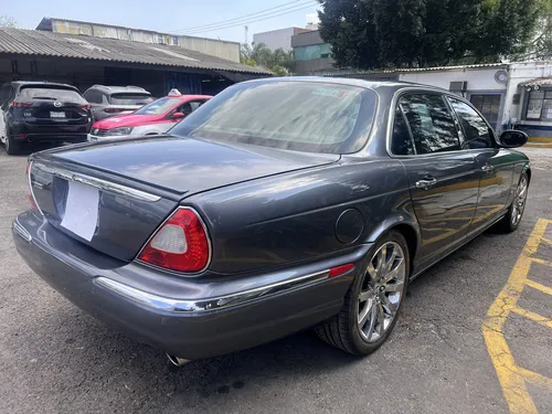 Jaguar Xj8 L
