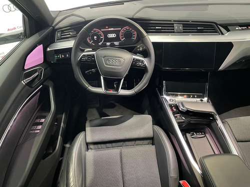 Audi Q8 Sportback E-Tron 0.0 55 S-Line Quattro