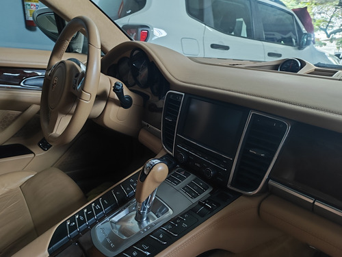 Porsche Panamera 4.8 V8 Turbo Gasolina 4p Automático