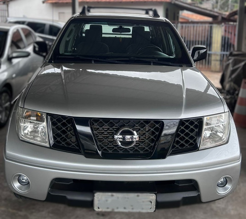 Nissan Frontier 2.5 Se Cab. Dupla 4x2 4p
