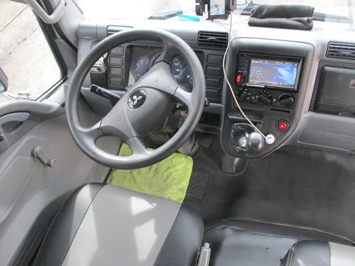 Furgon Mitsubishi Canter Fuso Fe85de6slgp