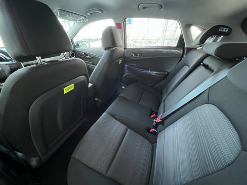 Imagen 11 de 13 de Hyundai Kona Hibrida Safe 0 Km