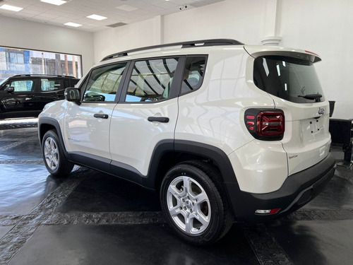 Jeep Renegade 1.8 Sport At6