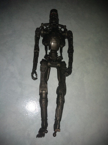 Terminator Salvation Esqueleto T 700 Playmates 3 3/4 Sin Pie (Usado)