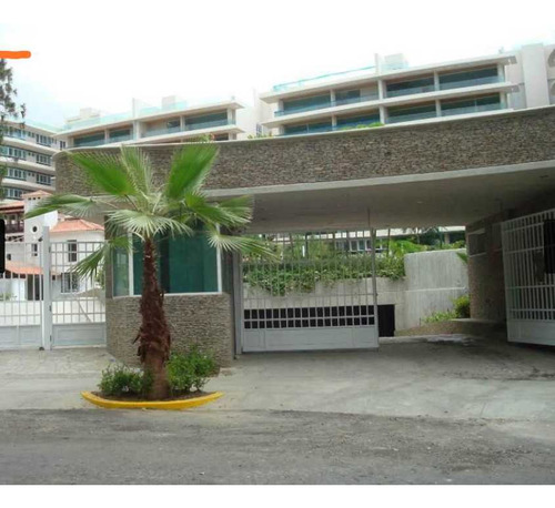 Vendo Apartamento 420m2 3h+s/3b+s/4p Campo Alegre 7826
