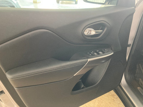 Imagen 5 de 15 de Jeep Cherokee 2019 2.4 Limited Plus At