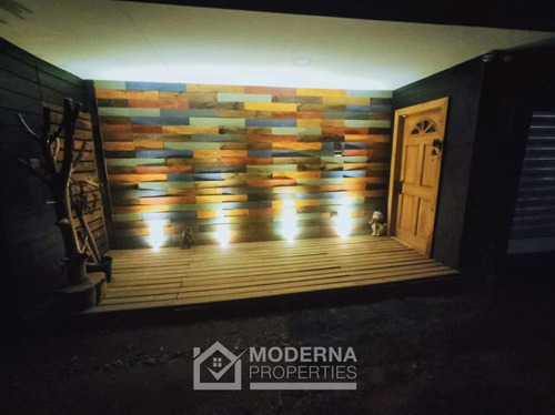 Casa De 135 M2, 4d / 3b En Sitio De 5000 M2