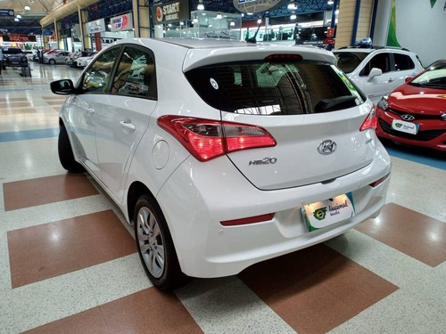 Hyundai Hb20 1.6 Comfort Plus 16v Flex 4p Automático