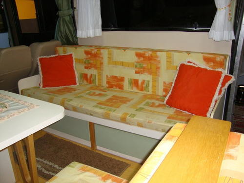 Belíssimo Motor Home Pronto Para Viajar