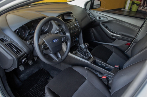 Imagen 16 de 17 de Ford Focus S