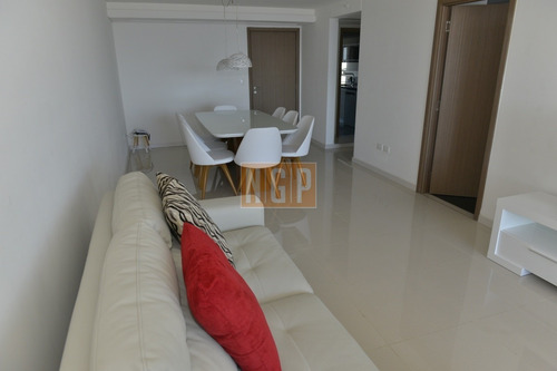 Imagen 2 de 30 de Apartamento De 3 Dormitorios Frente Al Mar Fotos Del Departamento