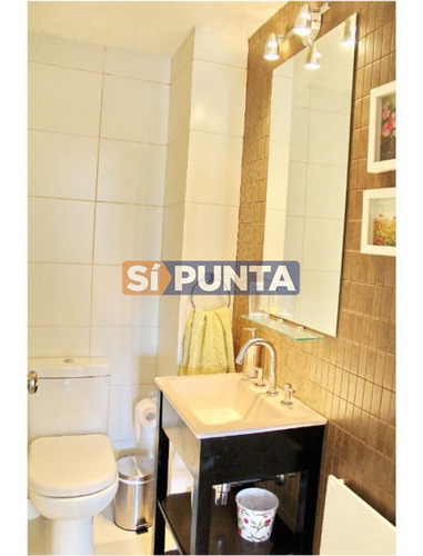 Imagen 26 de 28 de - Apartamento Para La Venta En Península- Punta Del Este Con Muy Linda Vista Al Puerto...