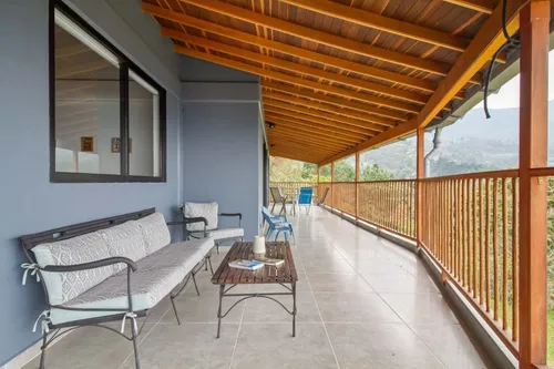 Casa En Arriendo En Vereda La Miel. Cod A22445