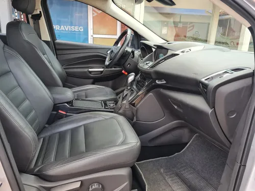 Ford Escape Titanium 2.0cc AT AA 4X4
