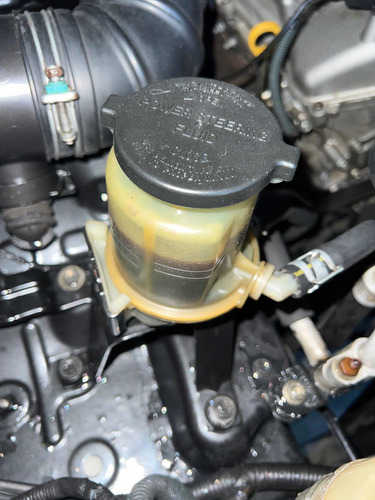 Pote De Aceite De Dirección Con Su Base Toyota 4runner2003-8 (Usado)