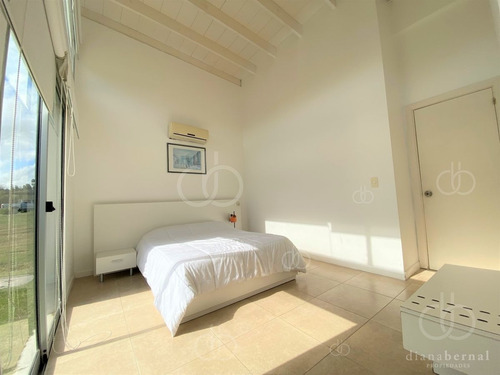 Imagen 26 de 26 de Moderna Casa Con Piscina En Barrio Privado Verde Mora, Punta Del Este