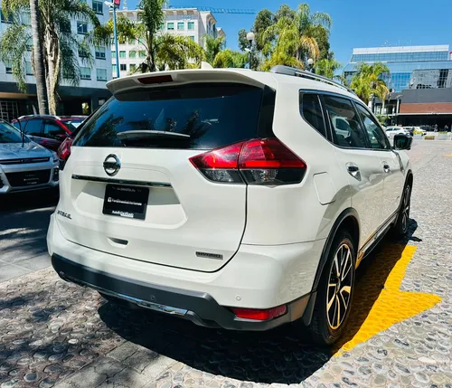 Nissan X-Trail 2.5 Exclusive HEV 2 Filas Cvt
