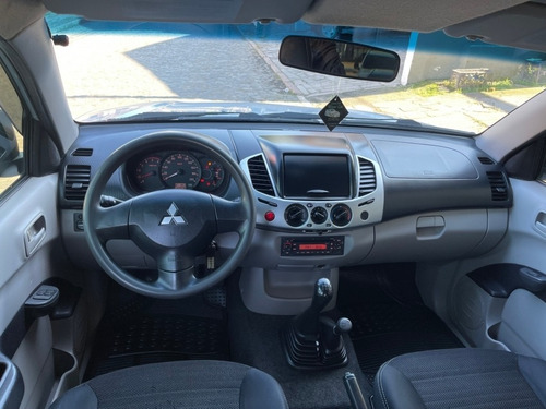 Imagem 8 de 10 de Mitsubishi L200 Triton Glx 3.2