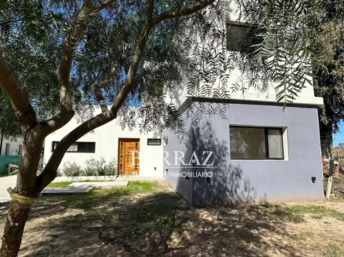 Casa Venta 5 Ambientes En Santa Elena Pilar Del Este Lote De 570 M2