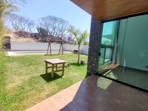Casa Minimalista En Venta En Burgos Bugambilias, Temixco Morelos.