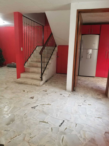 Jardines De Cerro Gordo, Ecatepec, Edo. De Méx., Casa Con Local En Renta.