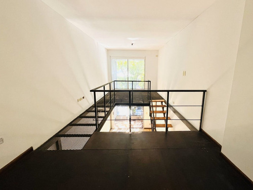 Departamento 2 Amb Con Entrepiso Balcon En Palermo