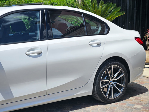 BMW Serie 3 3.0 330i Sedan Sport Line 252cv