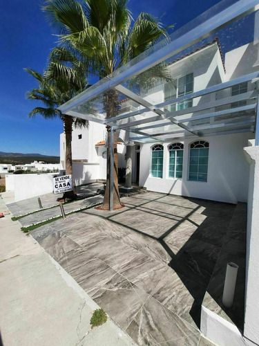 Imagen 2 de 29 de Hermosa Casa En Cumbres Del Lago, Alberca Propia, Jardín, 4