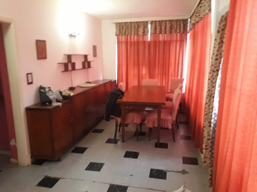 Imagen 3 de 11 de Casa En Venta El Imparcial 1086 Castelar
