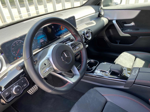 Imagen 6 de 14 de Mercedes-benz Clase A 2020 1.6 200 Cgi Sport At