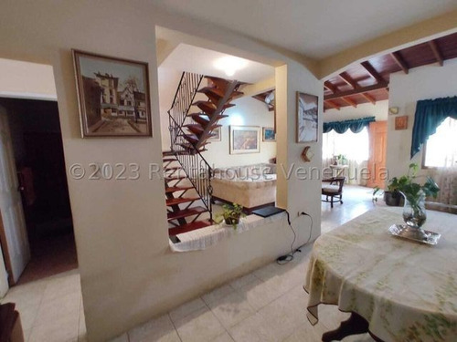Imagen 9 de 27 de Amplia Casa En Venta Urb. Piedra Pintada La Victoria 23-18371 Ejc 04243439046