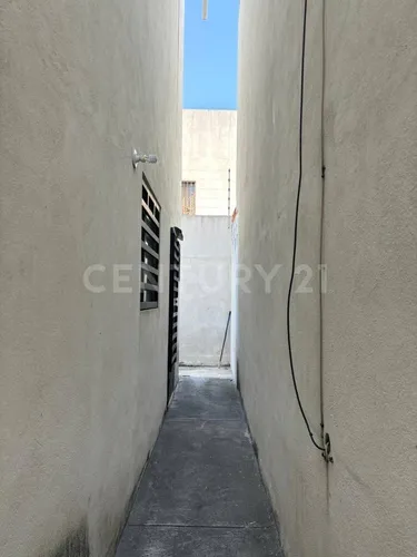Casa En Venta En Fracc. Los Castaños Apodaca