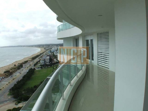 Hermoso Apartamento Torre Premium- Ref: 5731