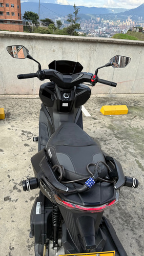 Victory Black 2024 - Como Nueva