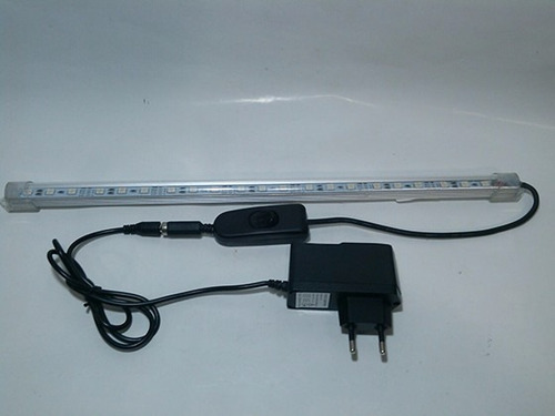 Imagem 2 de 4 de Lâmpada Aquário Led Super Branca E Super Blue Bivolt 20 Cm