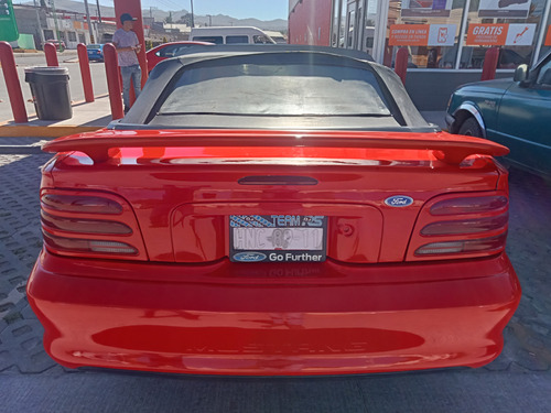 Mustang Convertible V6 Estándar