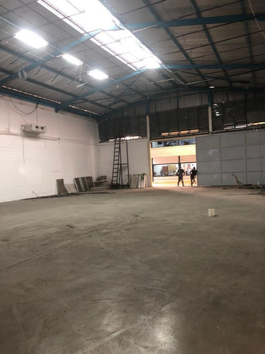 Imagen 4 de 6 de Alquilo Galpon 680m2 Zona Industrial Norte Marzo 2022 Sandra