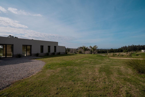 Casa Venta 3 Dormitorios Punta Del Este Barrio
