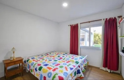 Casa En Venta - 4 Dormitorios 3 Baños - Verónica