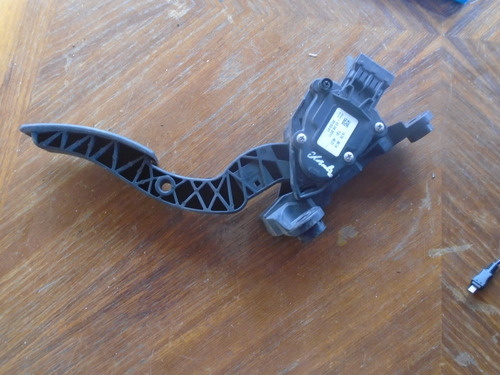Imagen 4 de 4 de Vendo Pedal De Acelerador De Hyundai Elantra, # 14.79 80.14