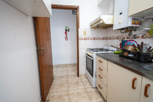 Departamento 2 Dormitorios Con Cochera En Venta