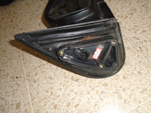 Imagen 3 de 3 de Vendo Retrovisor Derecho De Hyundai Santa Fe Año 2002