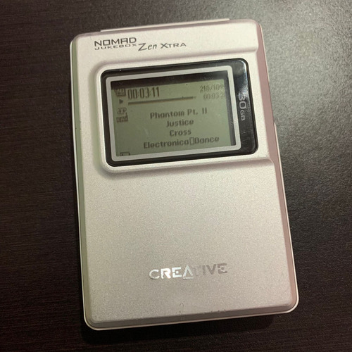 Creative Zen Xtra Modificado Con Sd De 64gb. El Ipod Killer Plateado (Usado)