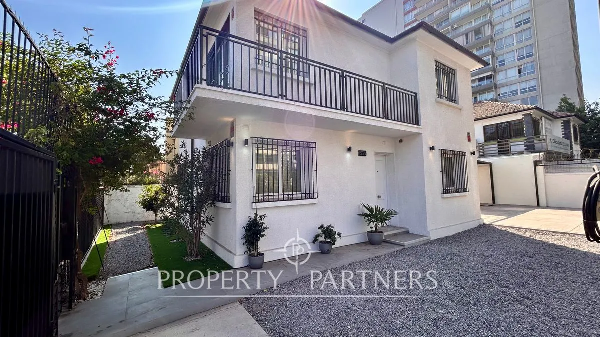 Imagen 1 de 17 de Casa Esquina Con Excelente Ubicación En Sector El ...