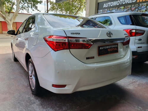 Imagen 3 de 8 de Toyota Corolla Xei 1.8 2015